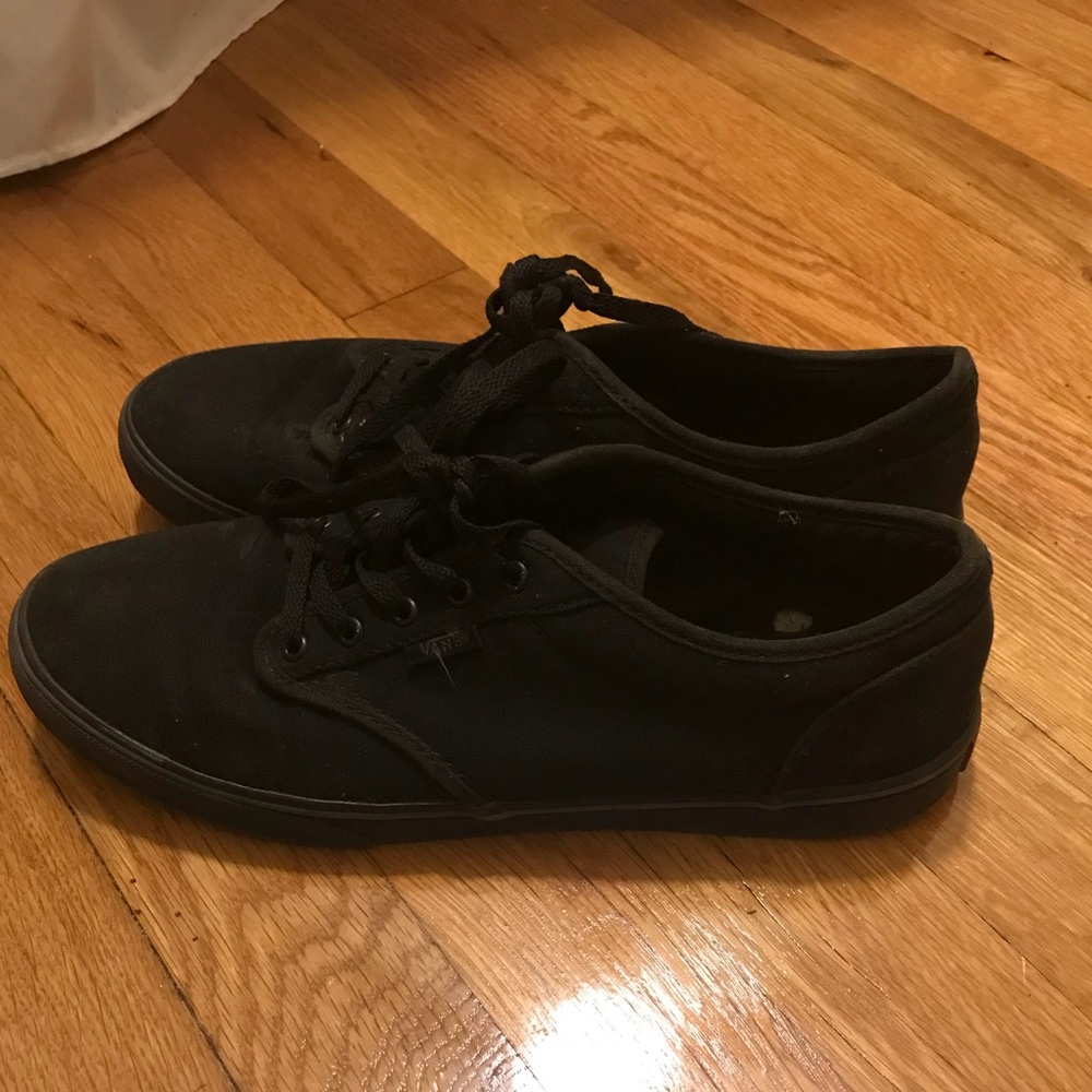 Black lace up Vans. Size 8